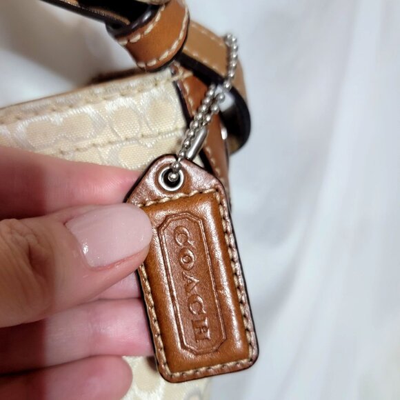 Coach 2007 Signature Hampton Hobo Bag + Bag Scarf & Rhinestone Keychain, $450 Rt - Picture 3 of 12